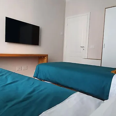 La Corte Antica - Maggiore Bed & Breakfast