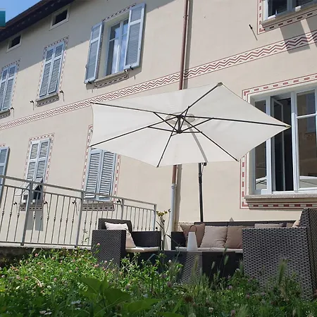 La Corte Antica - Maggiore Bed & Breakfast *