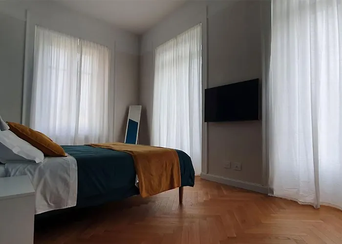 La Corte Antica - Maggiore ベッド・アンド・ブレックファスト ルイーノ